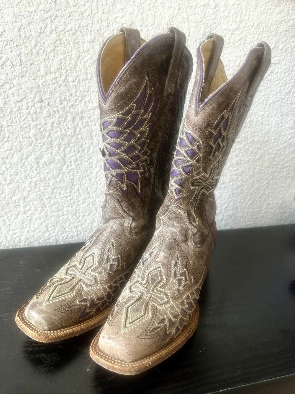 Corral Cross & Purple Inlay Embroidered Western Boots | Size 7